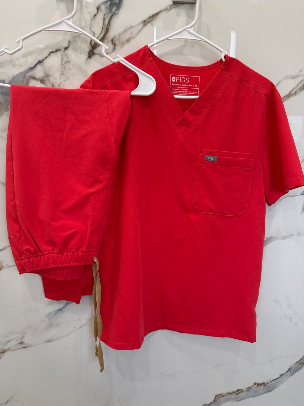 Figs Men's Red Short-Sleeve V-Neck Set with Jogger Pants
